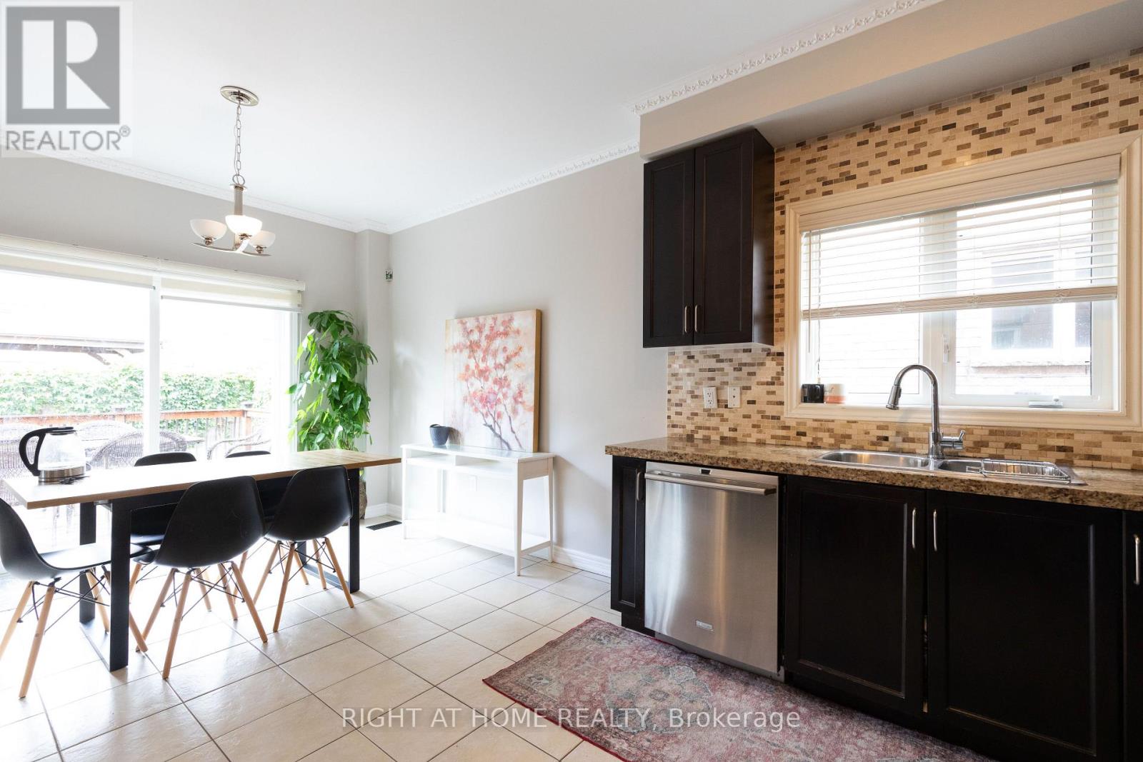182 Maurier Boulevard, Vaughan, Ontario L6A 0V2 - Photo 10 - N13660396
