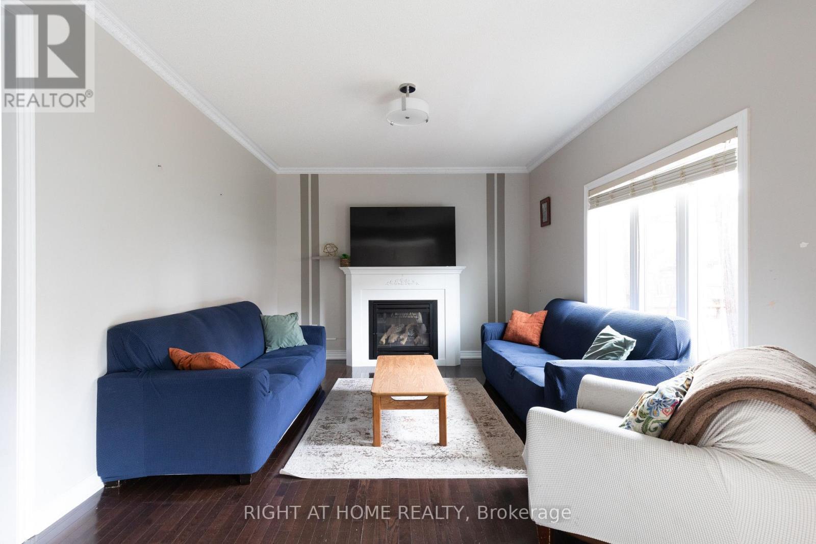 182 Maurier Boulevard, Vaughan, Ontario L6A 0V2 - Photo 3 - N13660396
