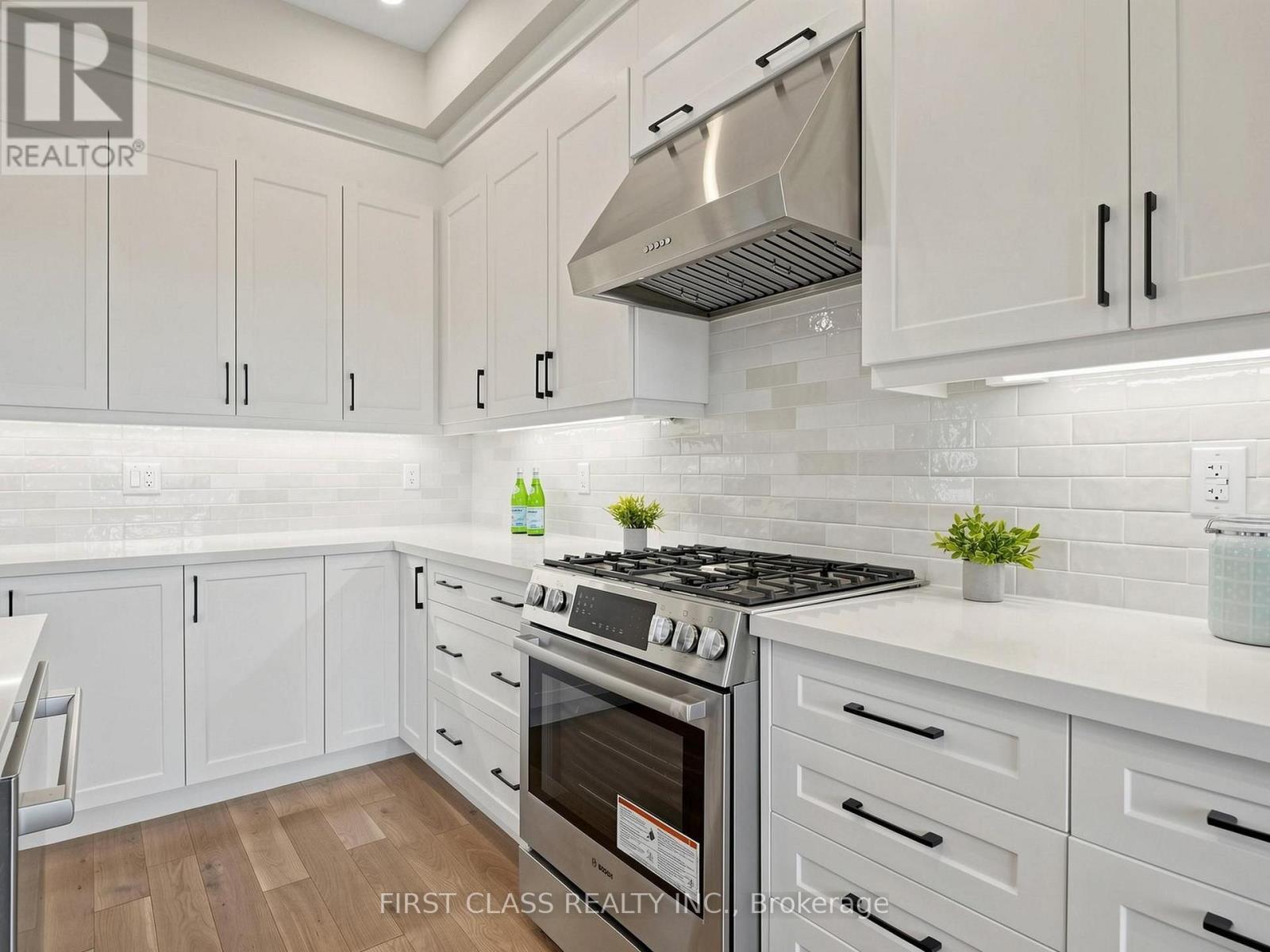 159 Harvey Bunker Crescent, Markham, Ontario  L6C 3M9 - Photo 12 - N13660398