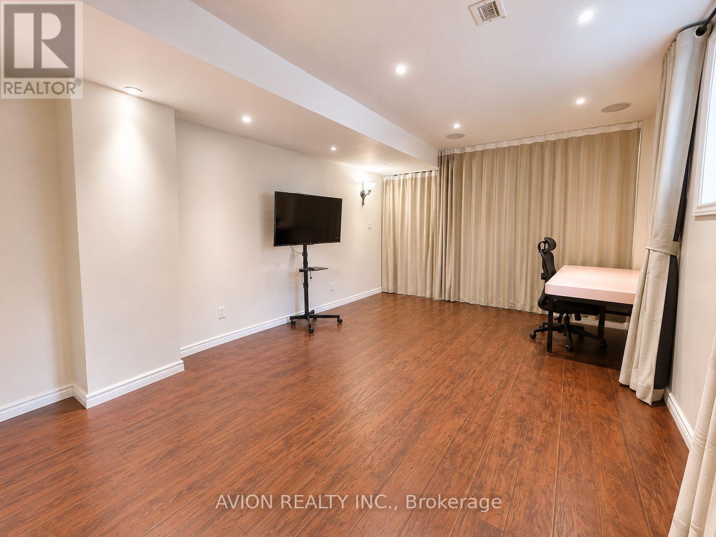 Basement - 26 Wendelyn Drive, Richmond Hill, Ontario L4E 0P8 - Photo 5 - N13660406