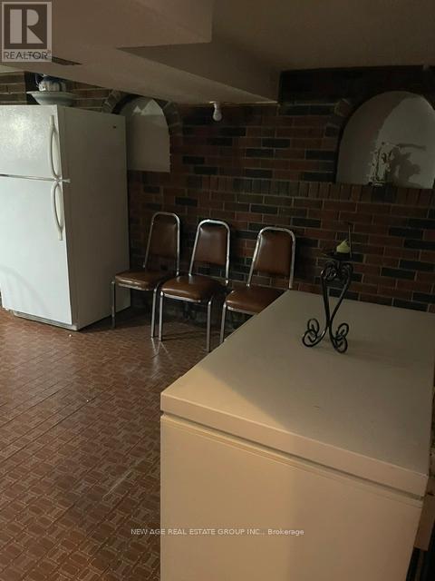 112 Anthia Drive W, Toronto, Ontario  M9L 1K8 - Photo 16 - W13660390