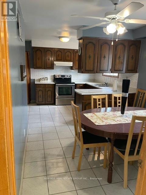 112 Anthia Drive W, Toronto, Ontario  M9L 1K8 - Photo 2 - W13660390