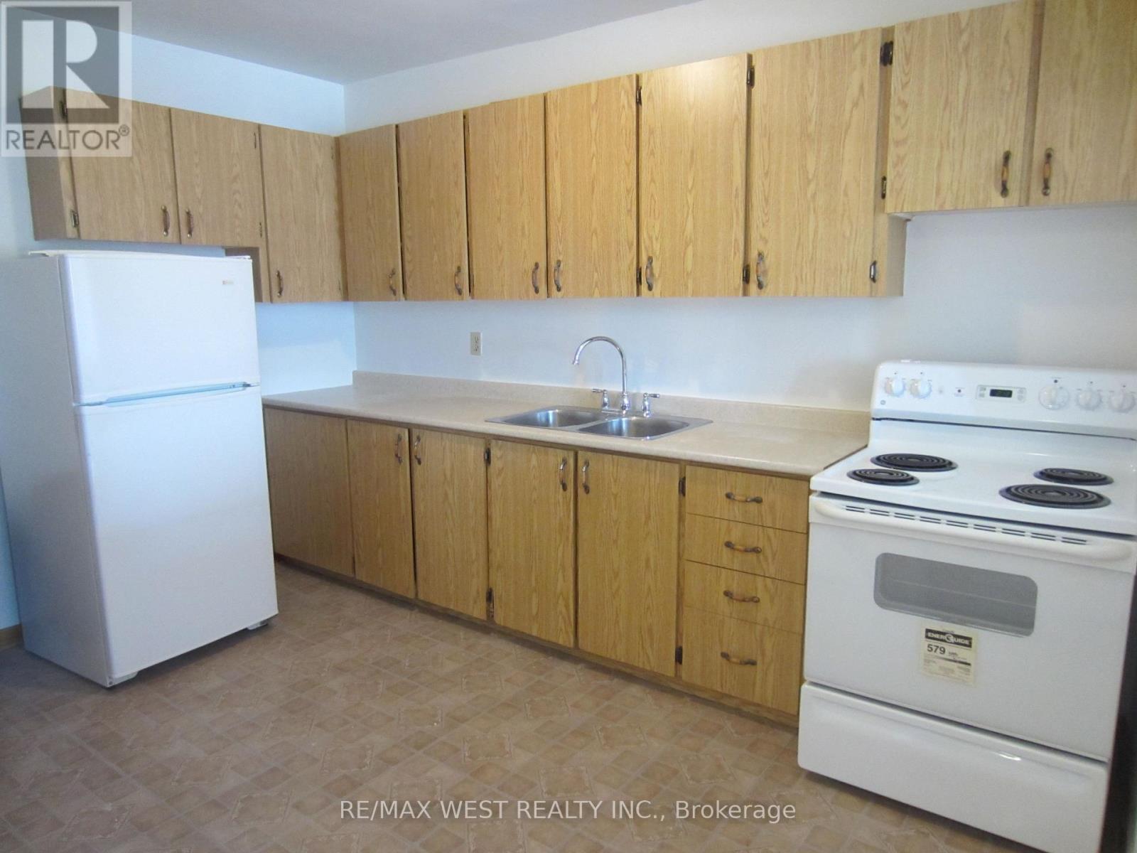 2444 Dufferin Street, Toronto, Ontario M6E 3T1 - Photo 8 - W13040590