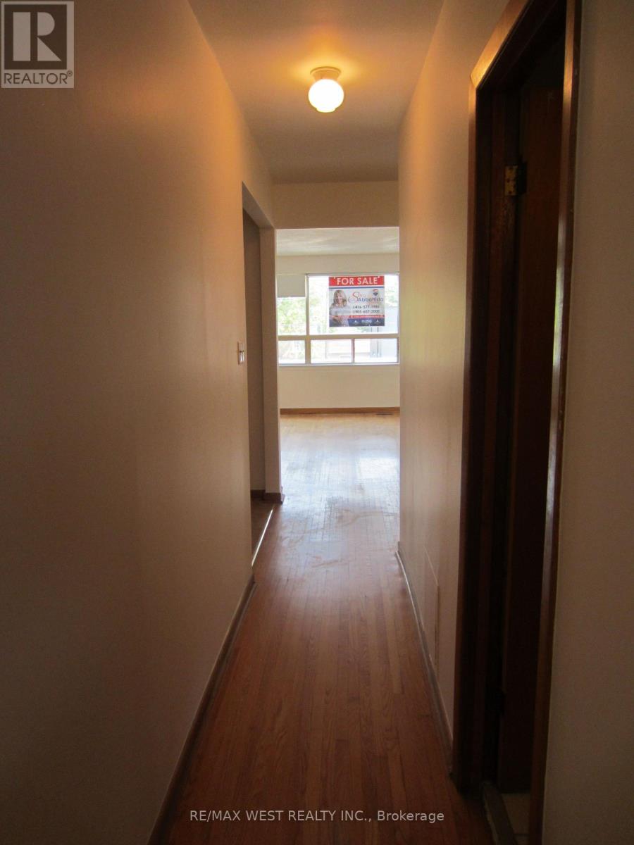 2444 Dufferin Street, Toronto, Ontario M6E 3T1 - Photo 9 - W13040590
