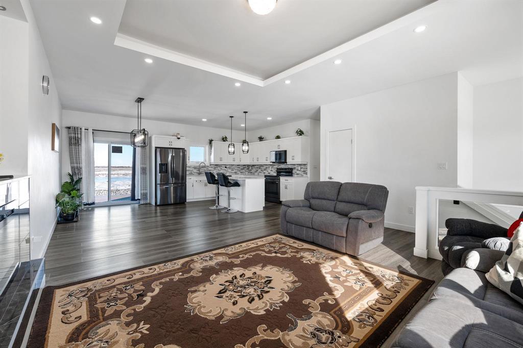 38 Falcon Drive, New Bothwell, Manitoba  R0A 1C0 - Photo 11 - 202619212