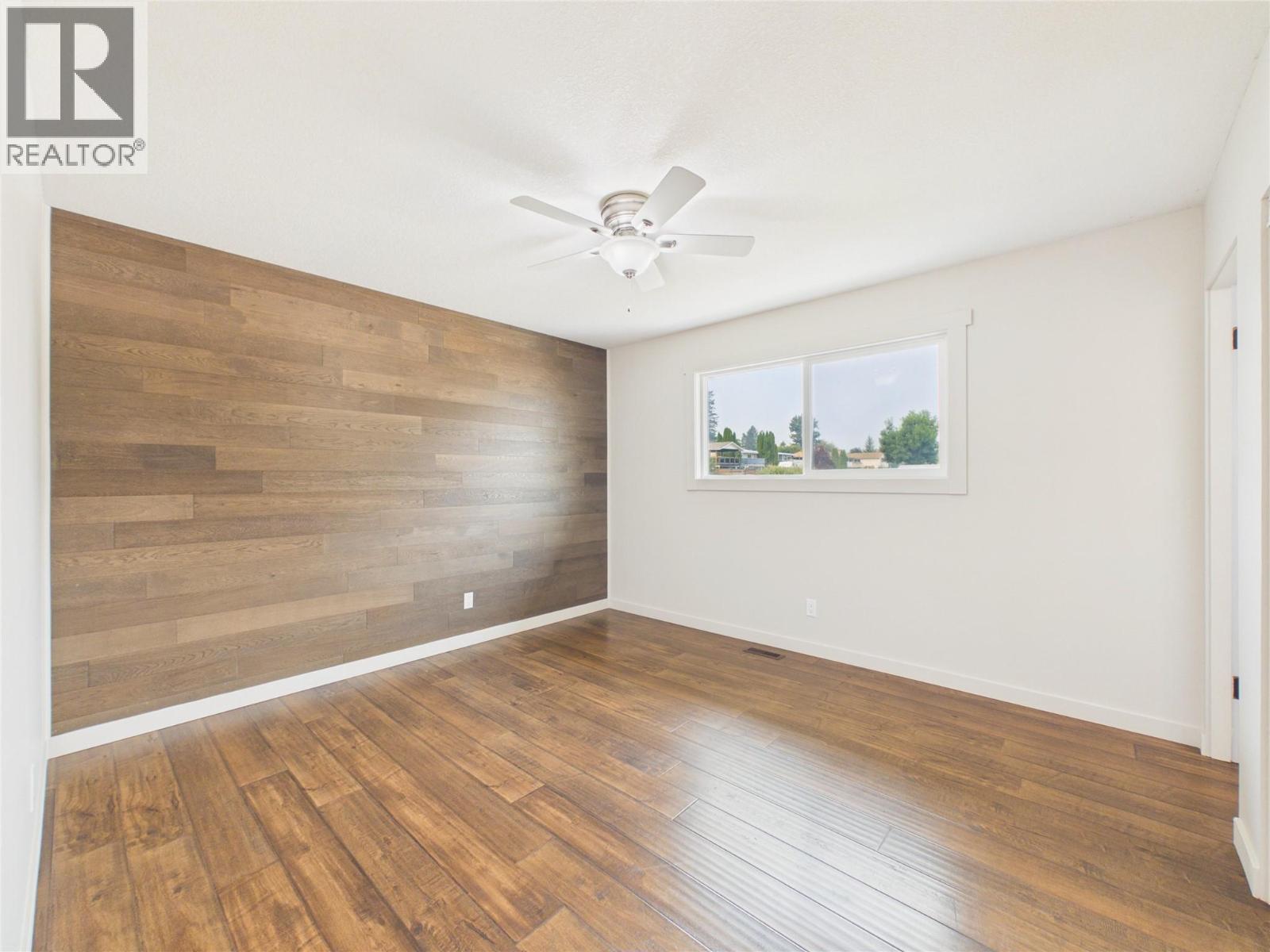 1305 10th Avenue S, Cranbrook, British Columbia  V1C 2N7 - Photo 17 - 10397317