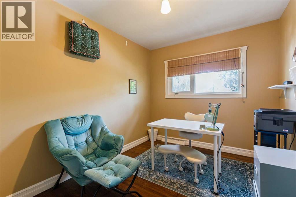 5919 Thornton Road NW, Calgary, Alberta  T2K 3C3 - Photo 22 - A2329511