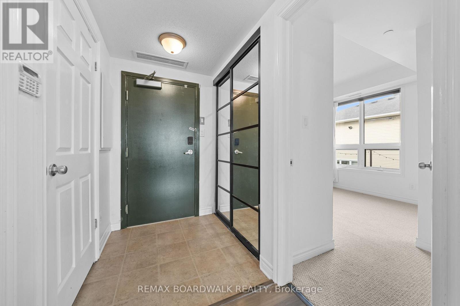 302 - 760 Chapman Mills Drive, Ottawa, Ontario  K2J 3V2 - Photo 3 - X13660444