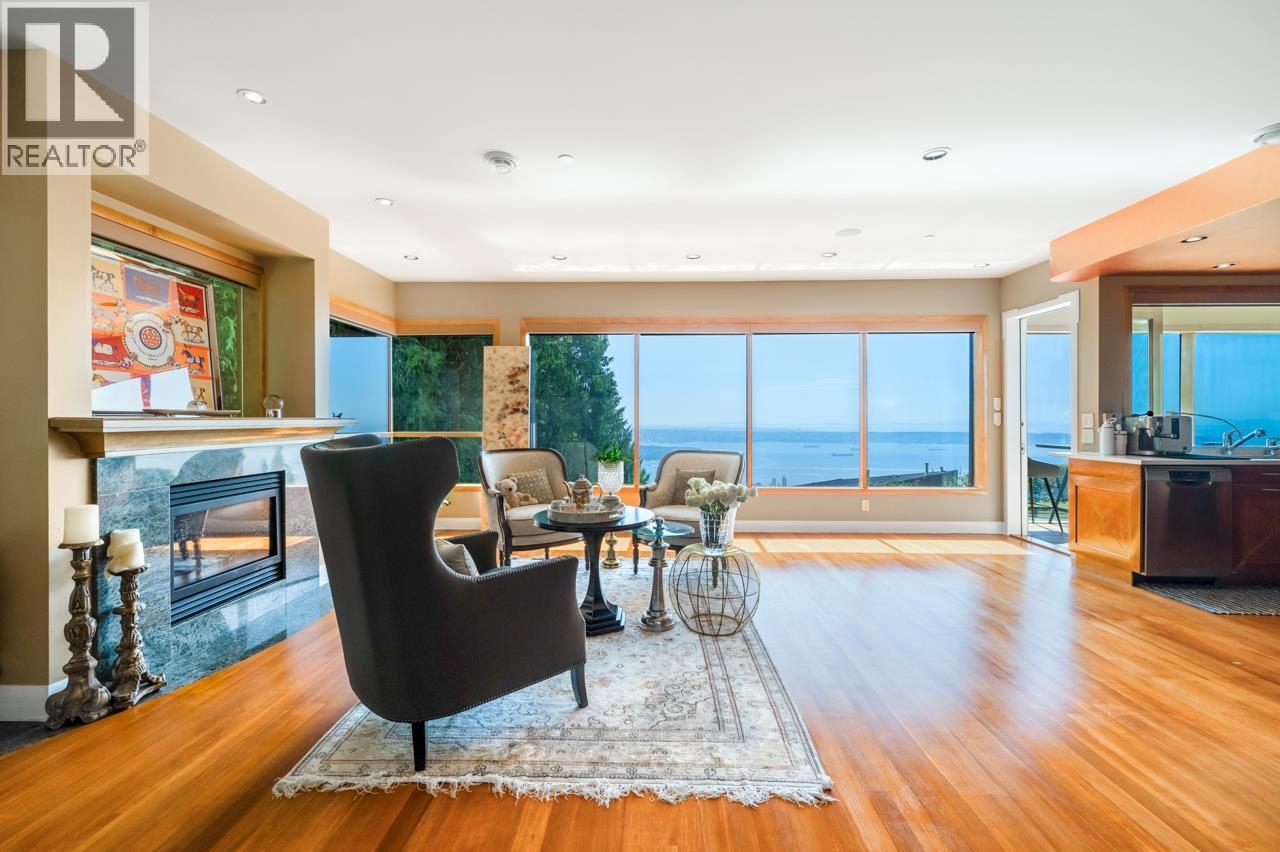 1626 Pinecrest Drive, West Vancouver, British Columbia V7S 3H3 - Photo 8 - R3154516