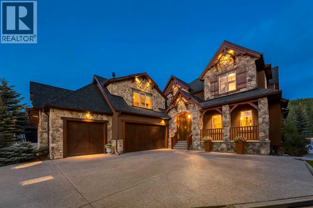 250 CRESTRIDGE Place SW, Calgary, Alberta