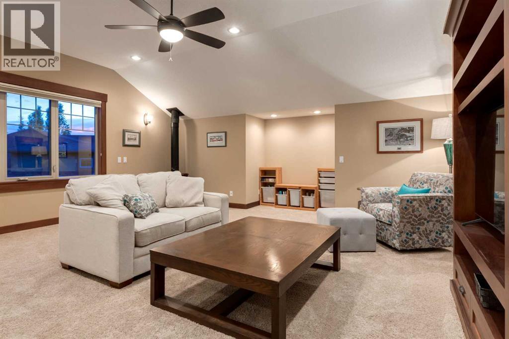 250 Crestridge Place Sw, Calgary, Alberta  T3B 5Z2 - Photo 42 - A2313826