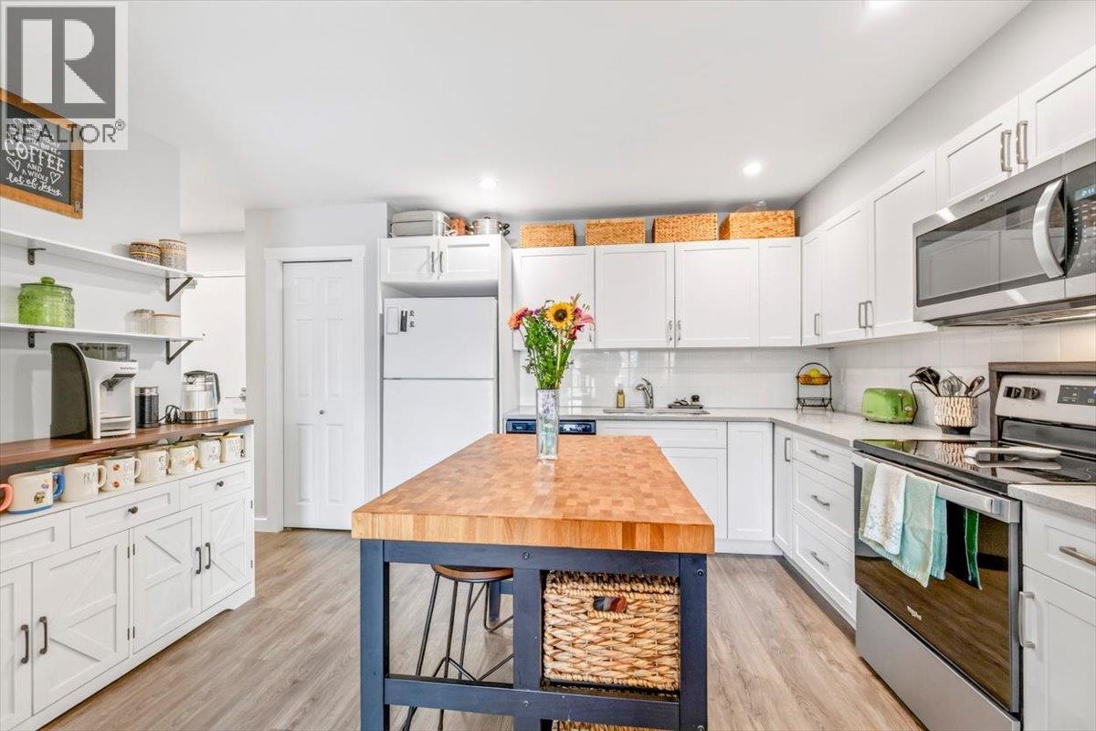 1286 Ponderosa Drive Unit# 222, Sparwood, British Columbia  V0B 2G2 - Photo 4 - 10397295