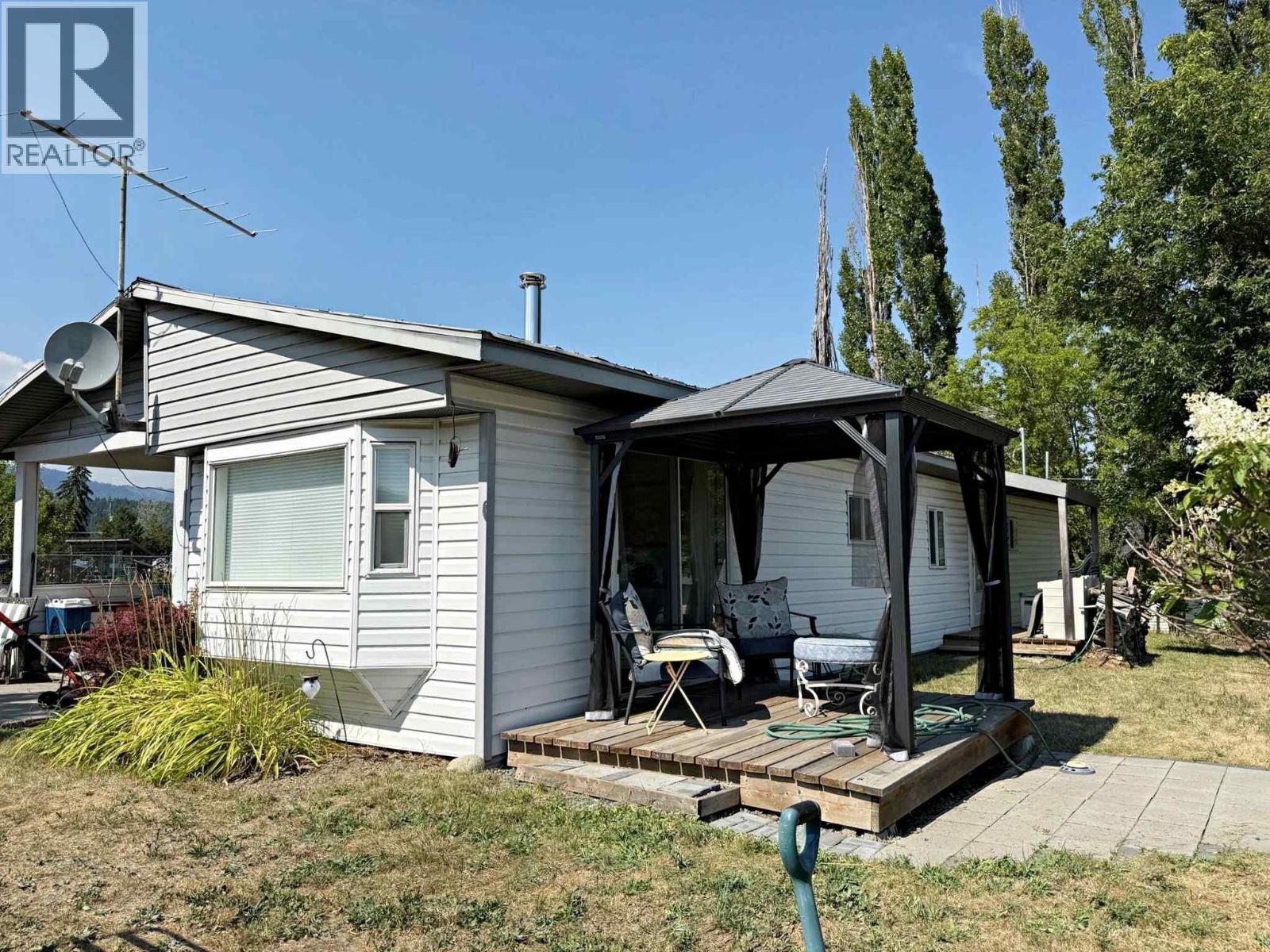 9872 Institute Street, Little Fort, British Columbia  V0E 1C0 - Photo 25 - 10396367