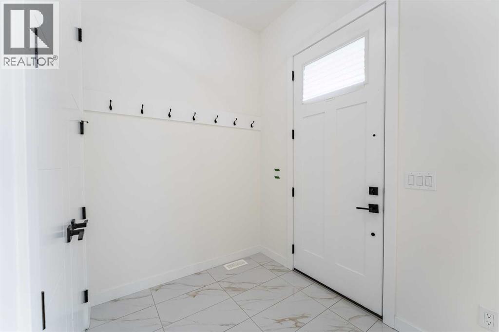 3925 74 Street NW, Calgary, Alberta  T3B 2M5 - Photo 2 - A2315441