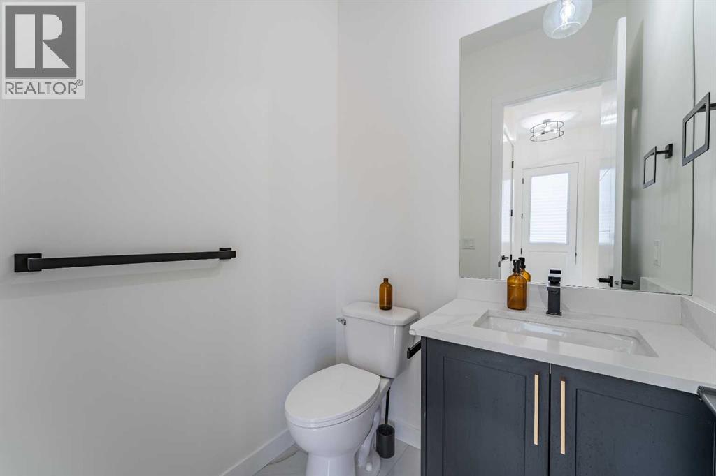 3925 74 Street NW, Calgary, Alberta  T3B 2M5 - Photo 16 - A2315441