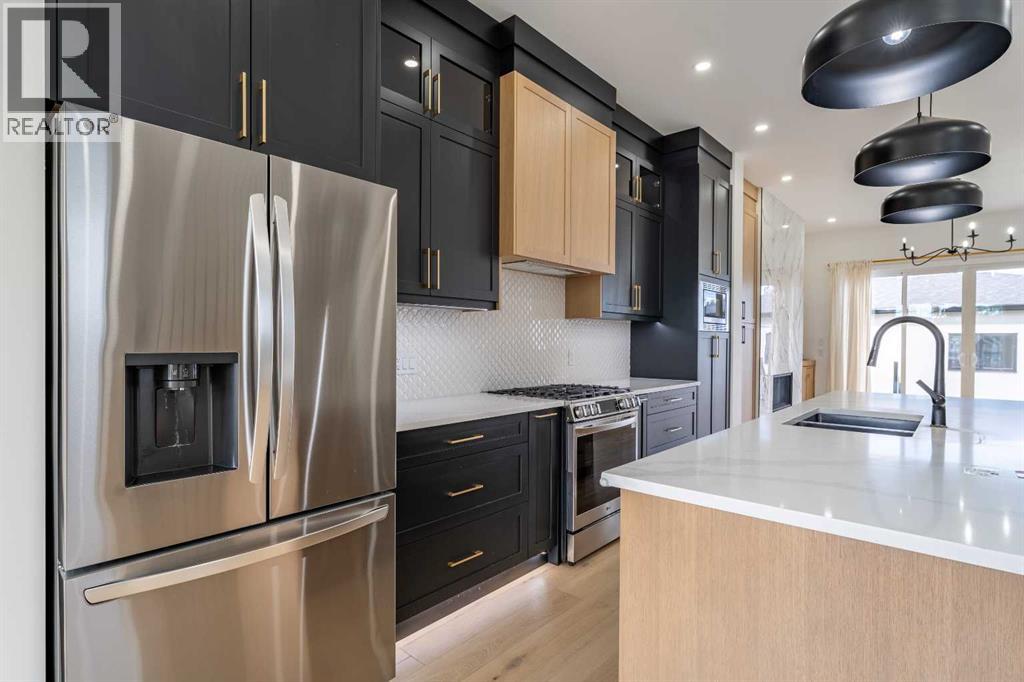 3925 74 Street NW, Calgary, Alberta  T3B 2M5 - Photo 7 - A2315441