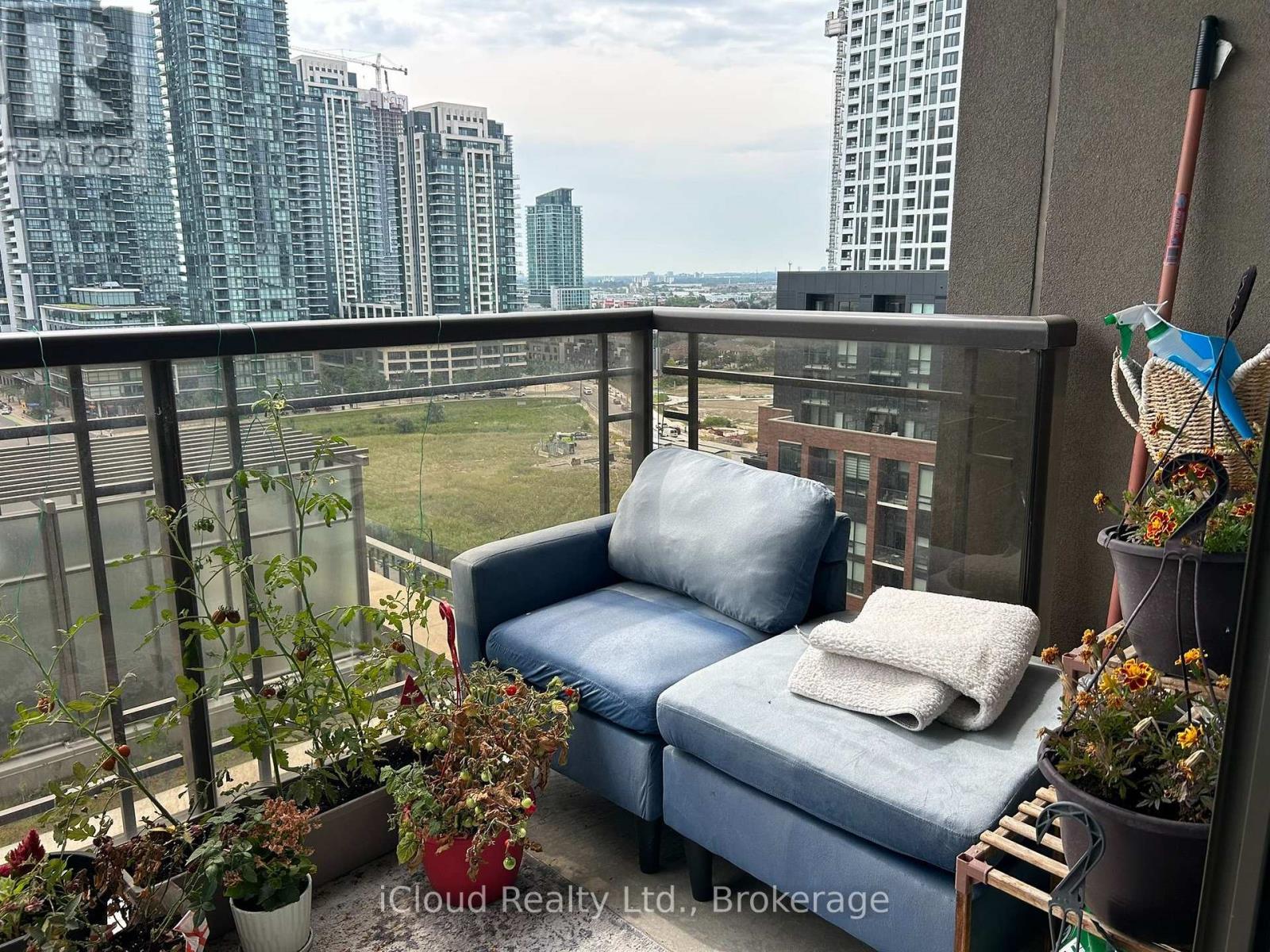 1107 - 385 Prince Of Wales Drive, Mississauga, Ontario  L5B 0E6 - Photo 23 - W13660432