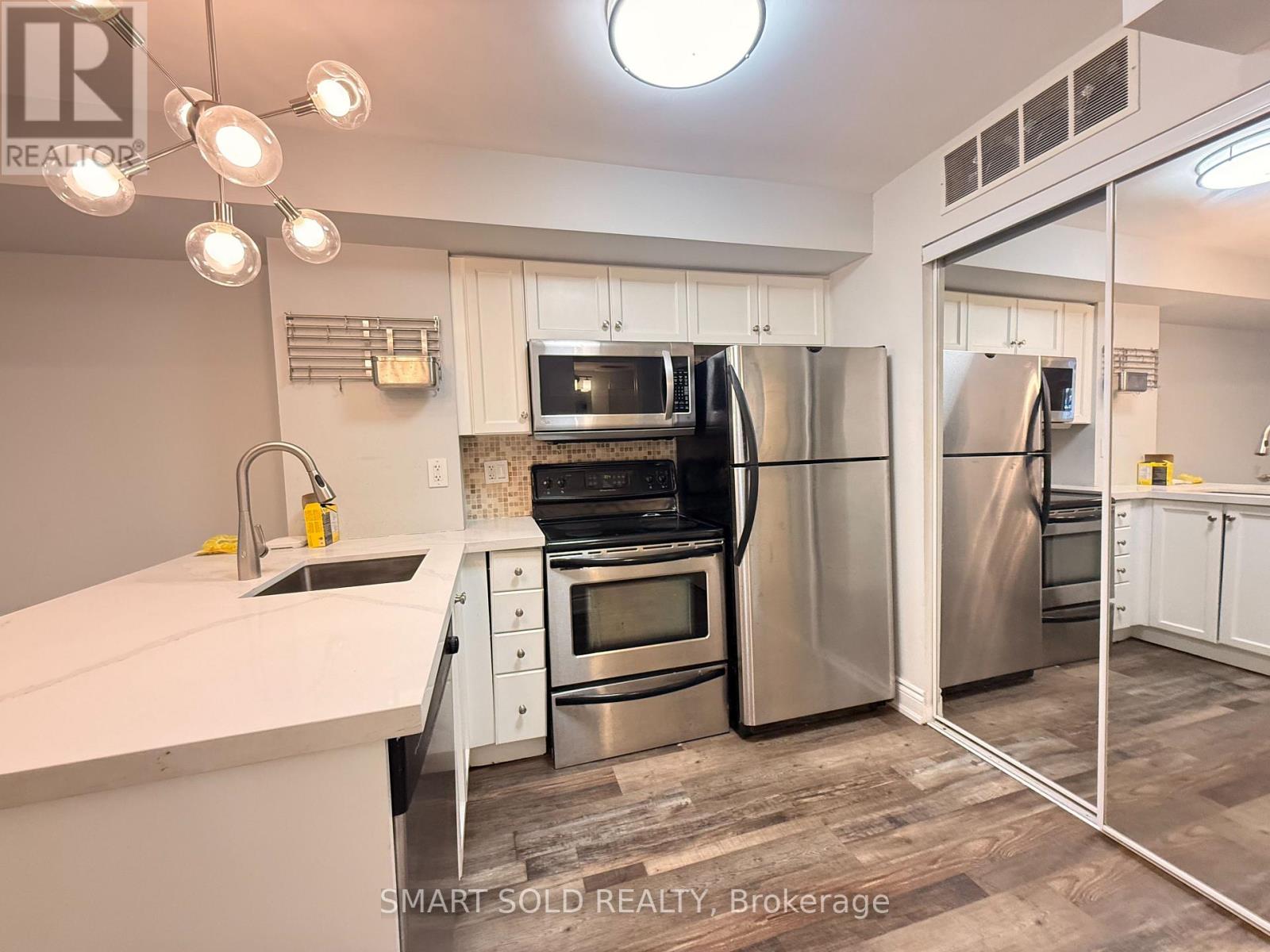 725 - 10 Laidlaw Street, Toronto, Ontario  M6K 1X2 - Photo 4 - W13660434