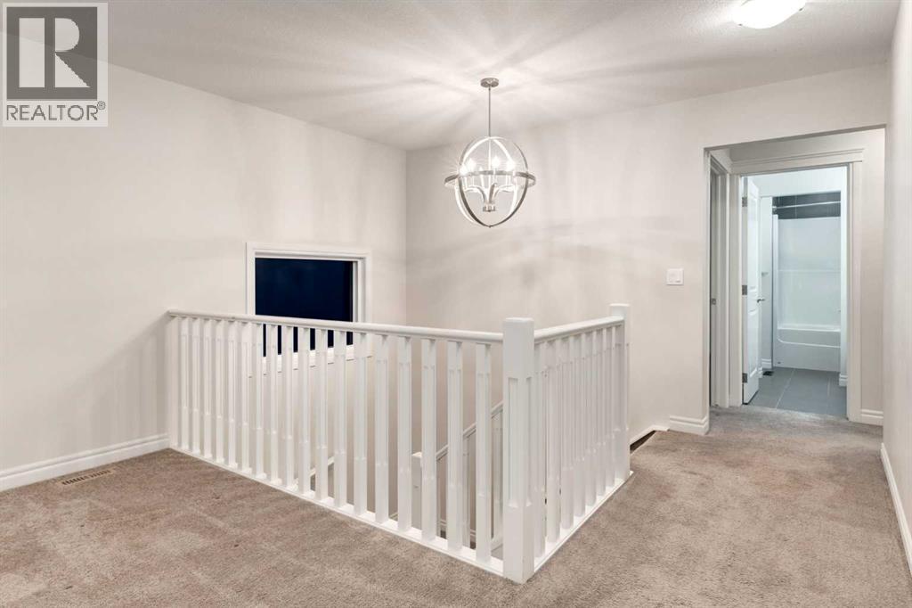 104 Hillcrest Avenue SW, Airdrie, Alberta  T4B 4C8 - Photo 37 - A2292997