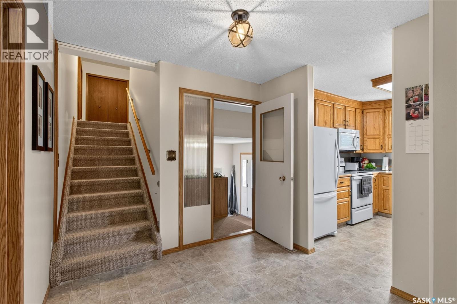 Englefeld Acreage, St. Peter Rm No. 369, Saskatchewan  S0K 1N0 - Photo 6 - SK045211