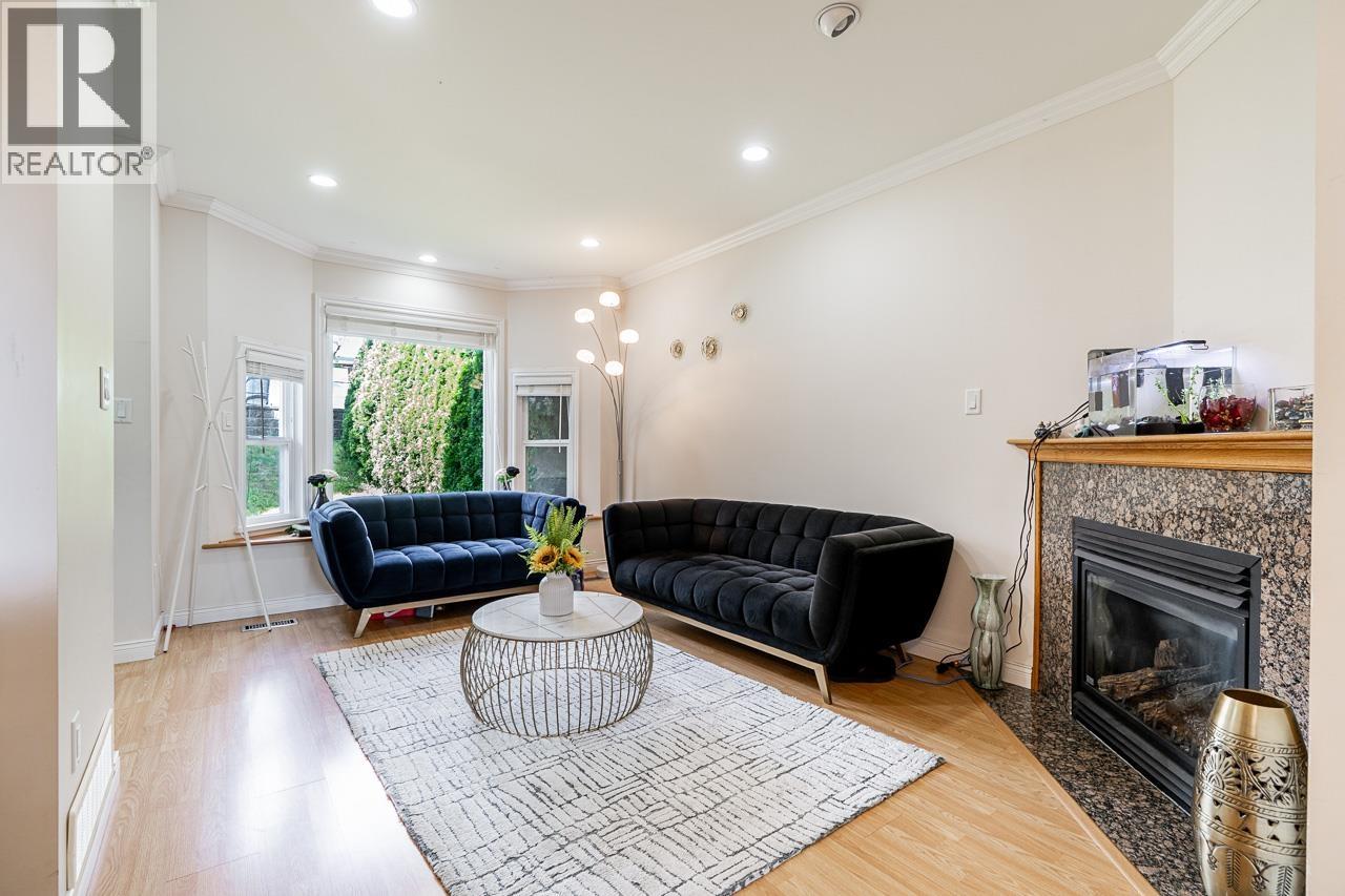 1124 Rochester Avenue, Coquitlam, British Columbia  V3K 2X4 - Photo 6 - R3154567