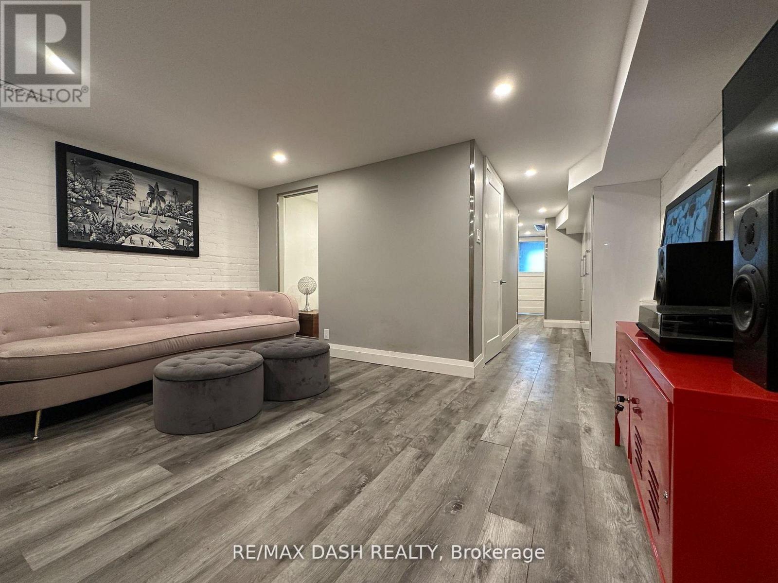 Bsmt - 725 Palmerston Avenue W, Toronto, Ontario  M6G 2P6 - Photo 2 - C13660458