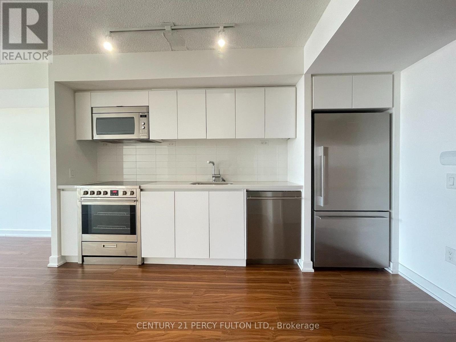 1811 - 85 Queens Wharf Road, Toronto, Ontario  M5V 0J9 - Photo 3 - C13660460