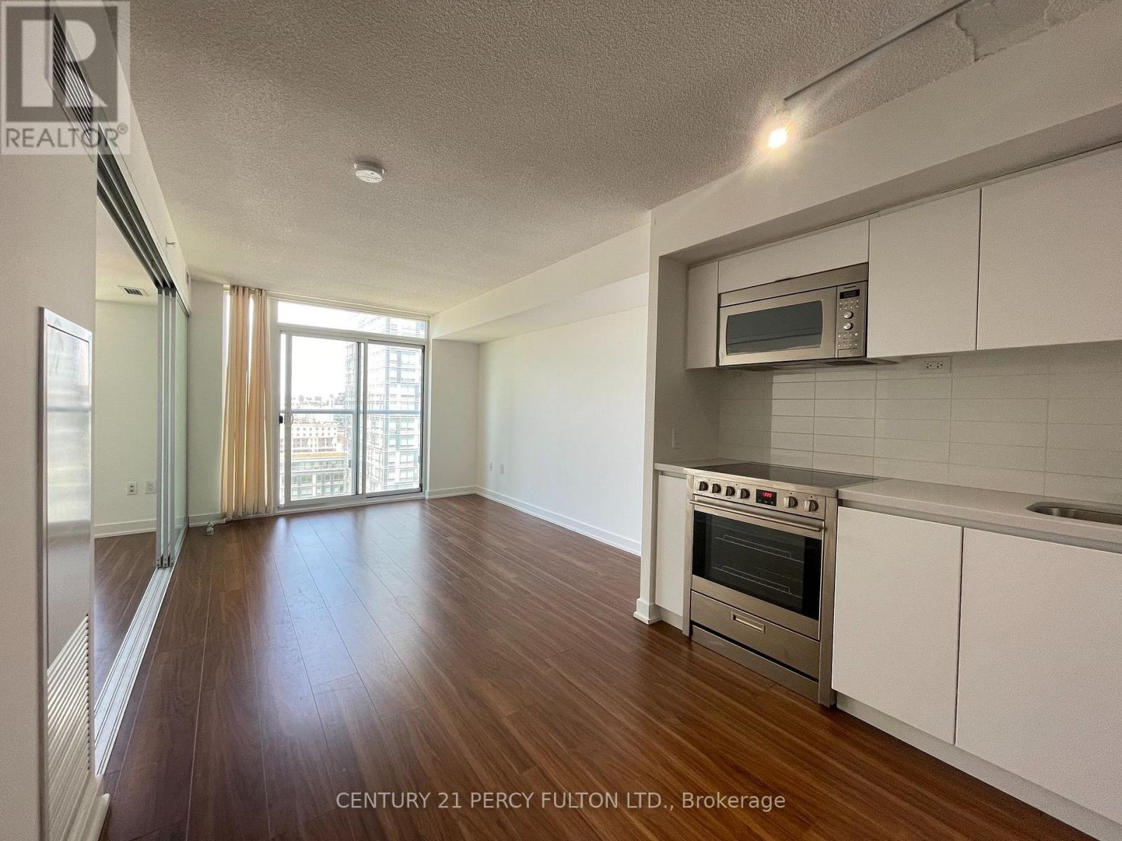 1811 - 85 Queens Wharf Road, Toronto, Ontario  M5V 0J9 - Photo 4 - C13660460