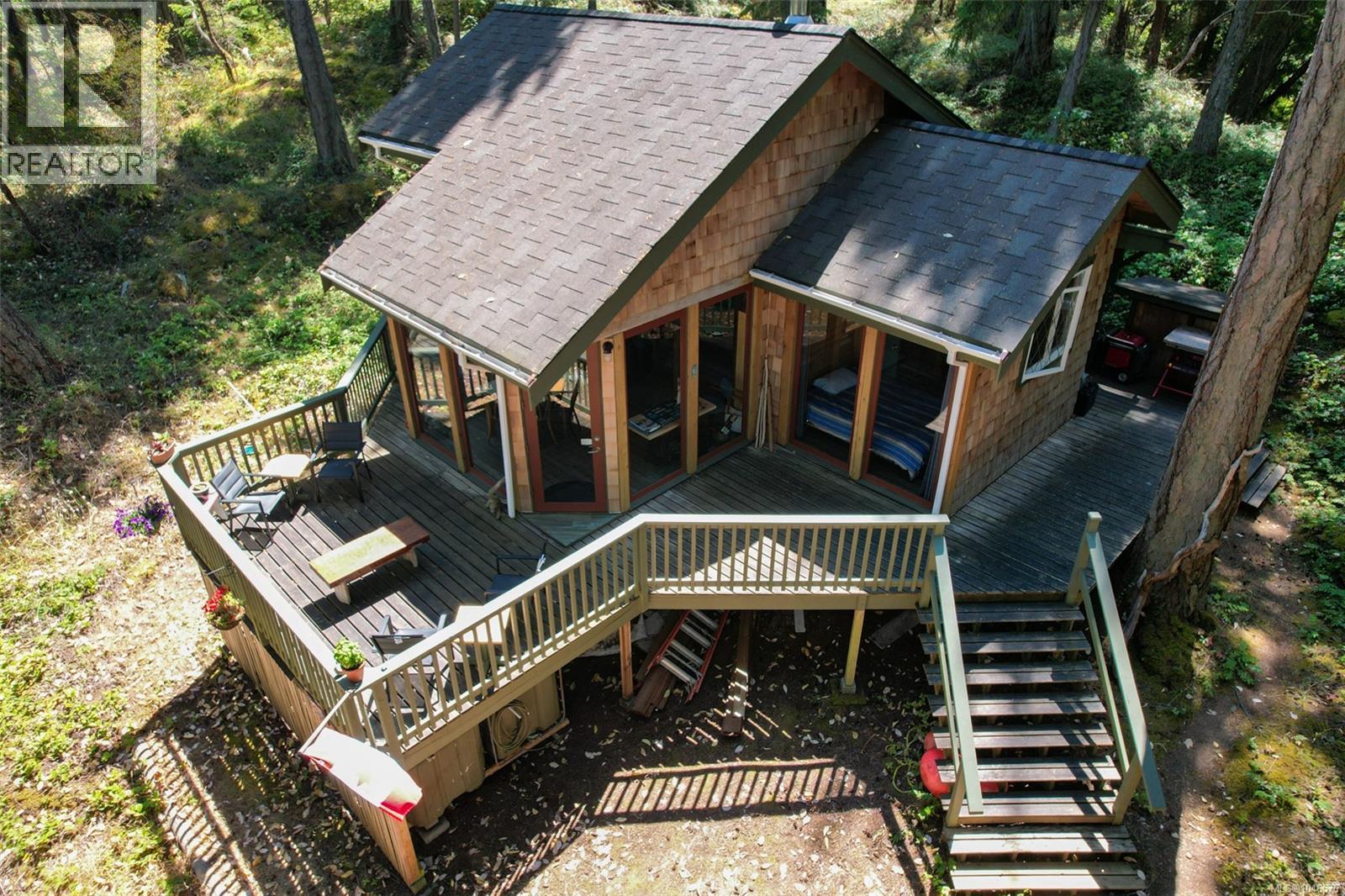 Lt 1 NE Ruxton Island, Ruxton Island, British Columbia   - Photo 2 - 1046576