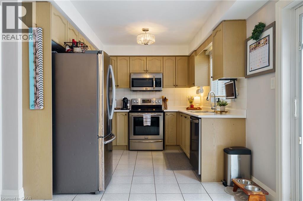 213 Fellowes Crescent, Waterdown, Ontario  L0R 2H3 - Photo 10 - 40854835