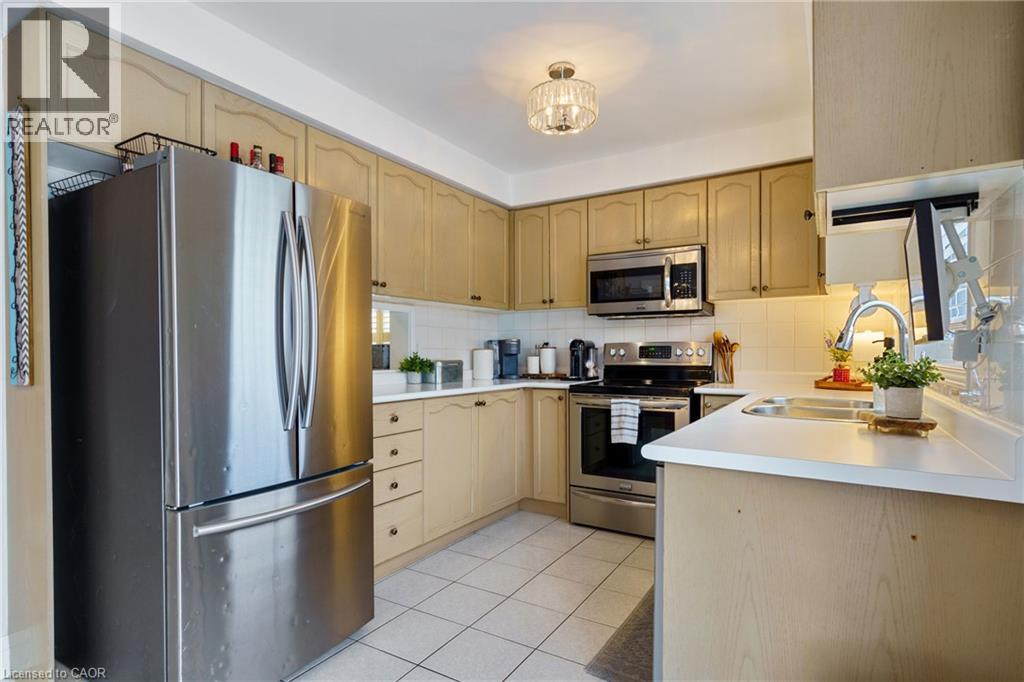 213 Fellowes Crescent, Waterdown, Ontario  L0R 2H3 - Photo 12 - 40854835