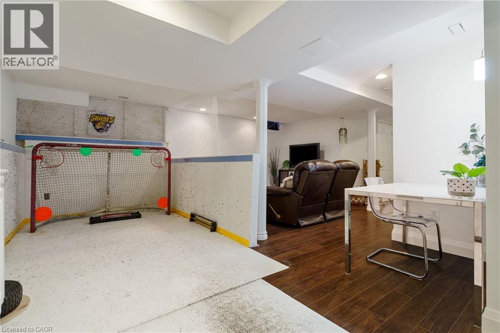 213 Fellowes Crescent, Waterdown, Ontario  L0R 2H3 - Photo 37 - 40854835