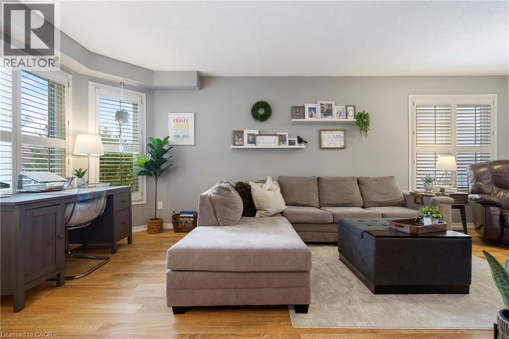 213 Fellowes Crescent, Waterdown, Ontario  L0R 2H3 - Photo 6 - 40854835