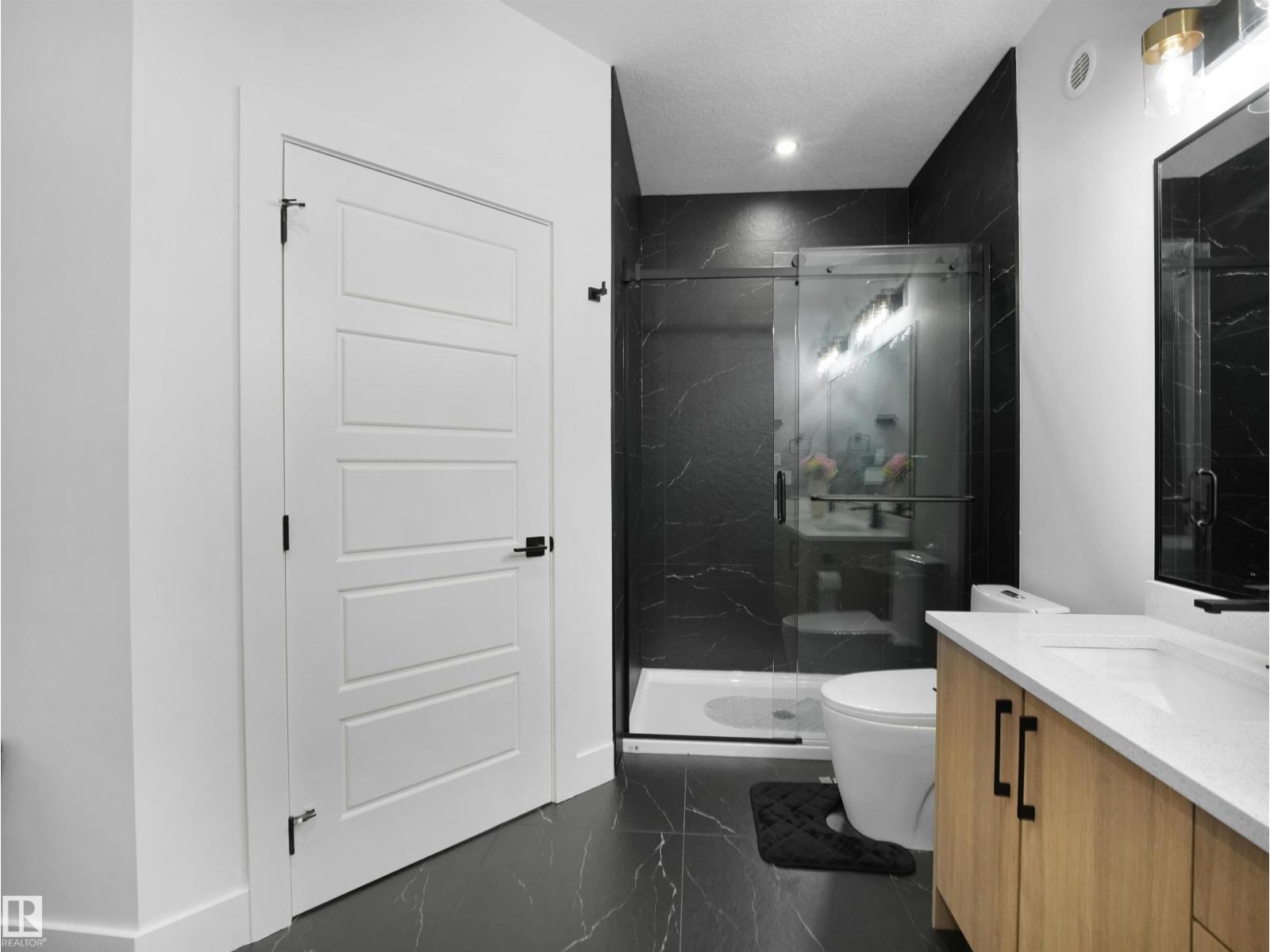2928 1 Av Sw, Edmonton, Alberta  T6X 3E2 - Photo 52 - E4503119