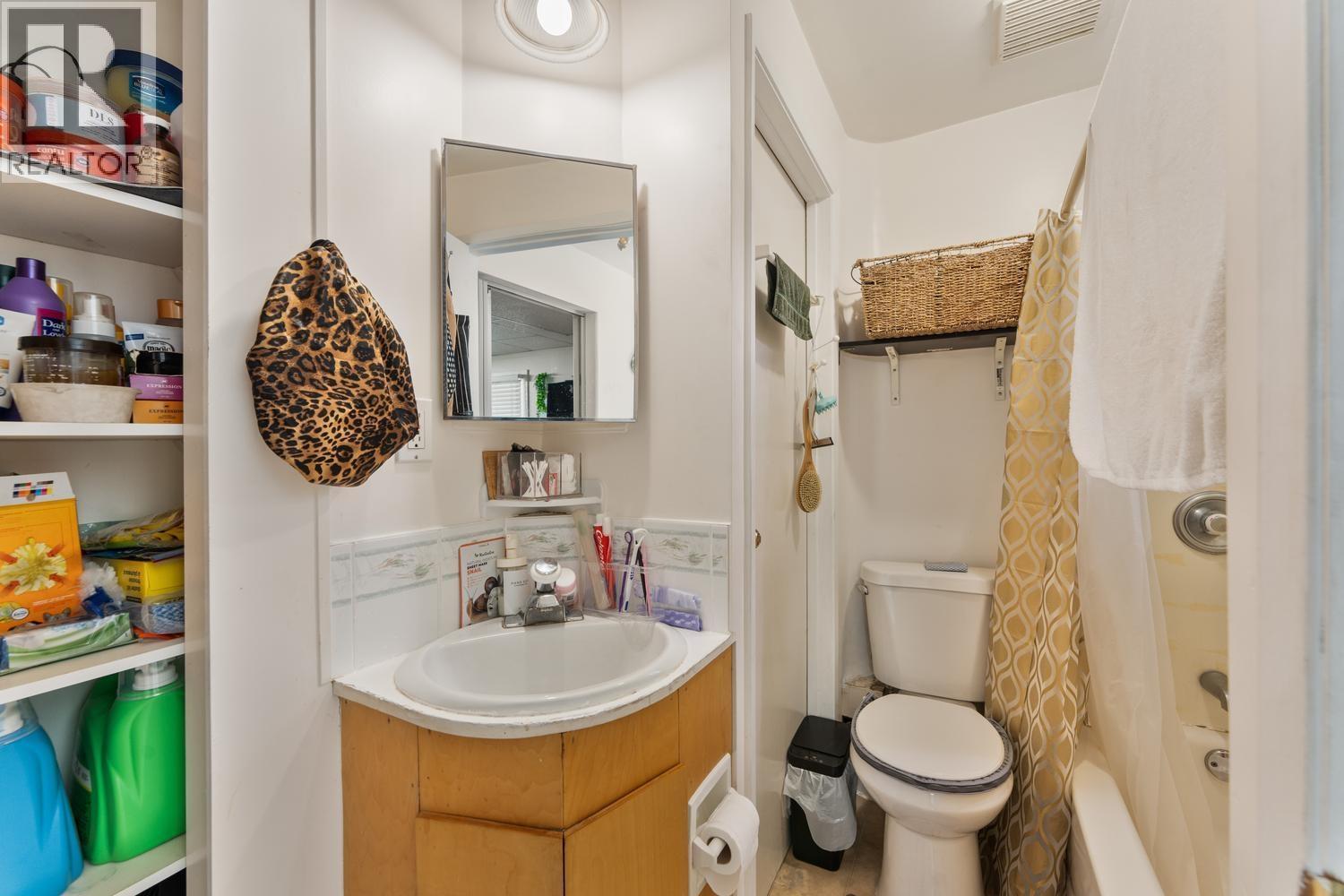 2246 Austin Avenue, Coquitlam, British Columbia  V3K 3S1 - Photo 16 - R3154464