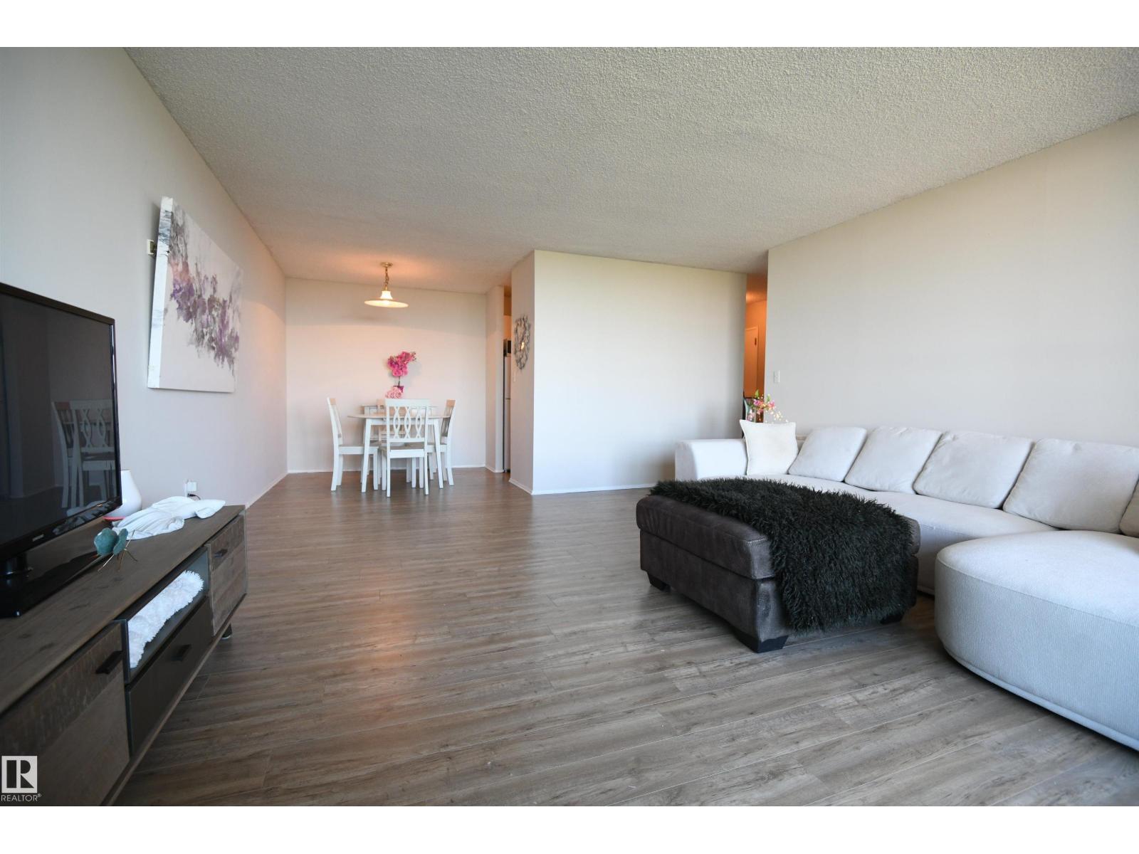 #1305 13910 Stony Plain Rd NW, Edmonton, Alberta  T5N 3R2 - Photo 4 - E4503122