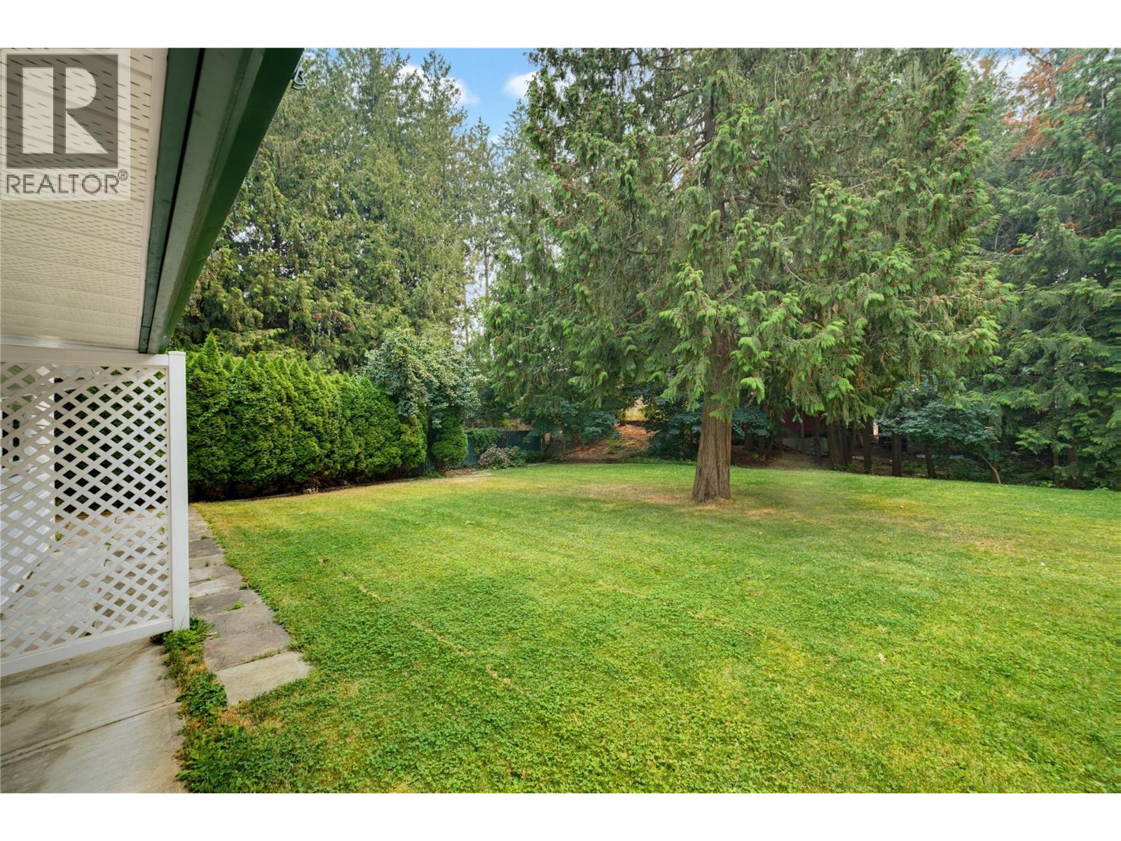 3251 5 Avenue SE, Salmon Arm, British Columbia  V1E 2B8 - Photo 43 - 10397263