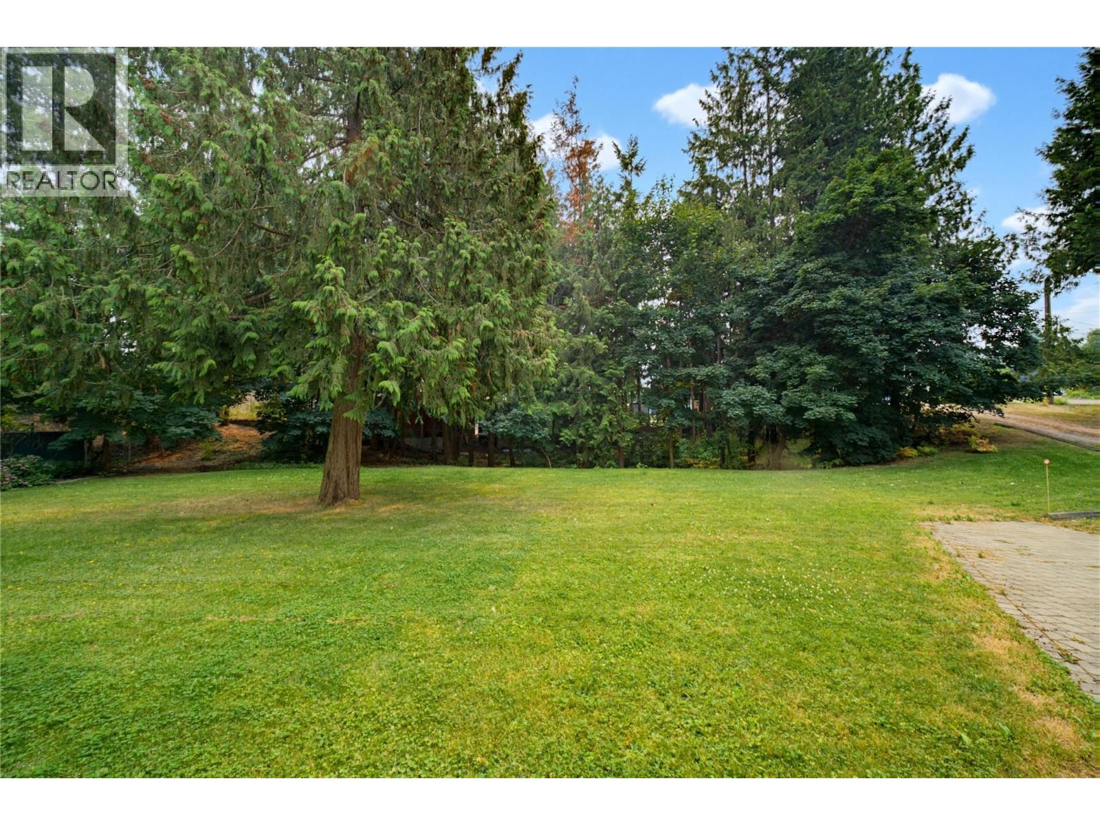3251 5 Avenue SE, Salmon Arm, British Columbia  V1E 2B8 - Photo 42 - 10397263