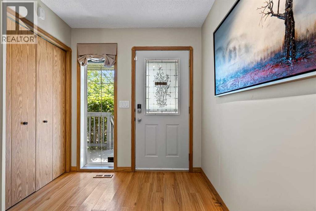 158 Saratoga Close NE, Calgary, Alberta  T1Y 7A1 - Photo 3 - A2325976