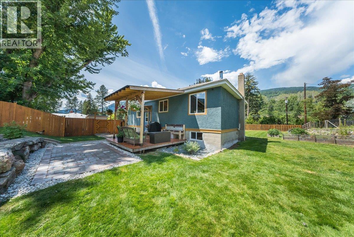 526 12th Avenue, Genelle, British Columbia  V0G 1G0 - Photo 43 - 10393053