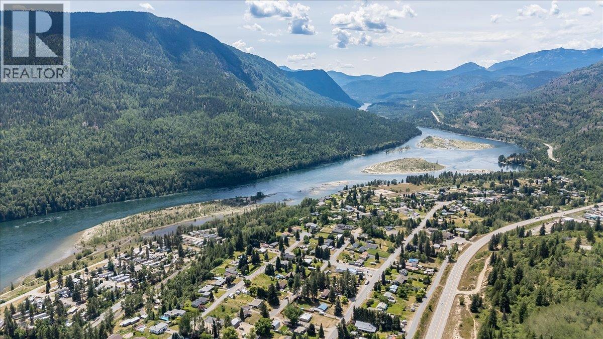 526 12th Avenue, Genelle, British Columbia  V0G 1G0 - Photo 62 - 10393053