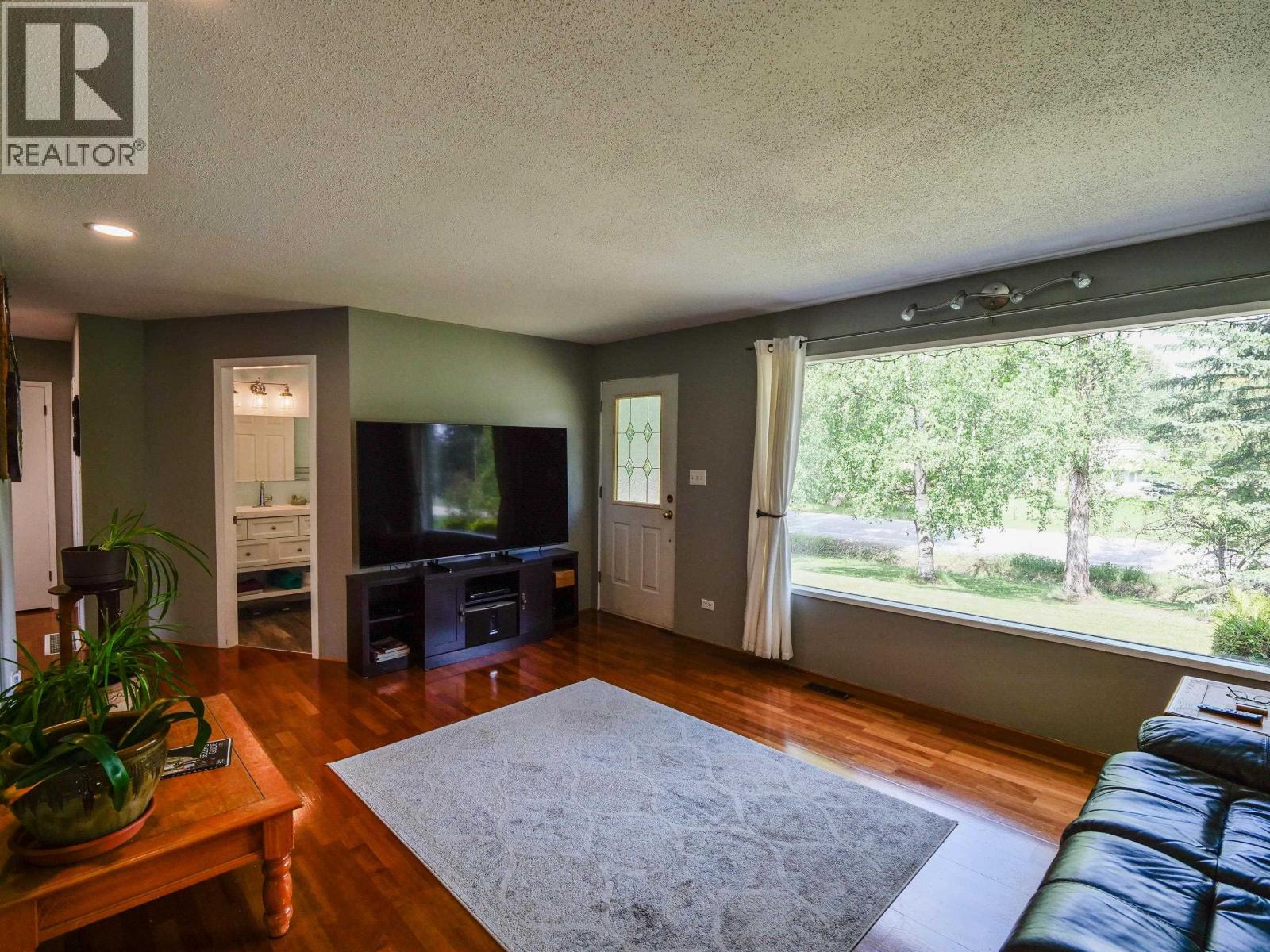 1781 Maple Drive, Red Bluff / Dragon Lake, British Columbia  V2J 4A5 - Photo 13 - R3133061