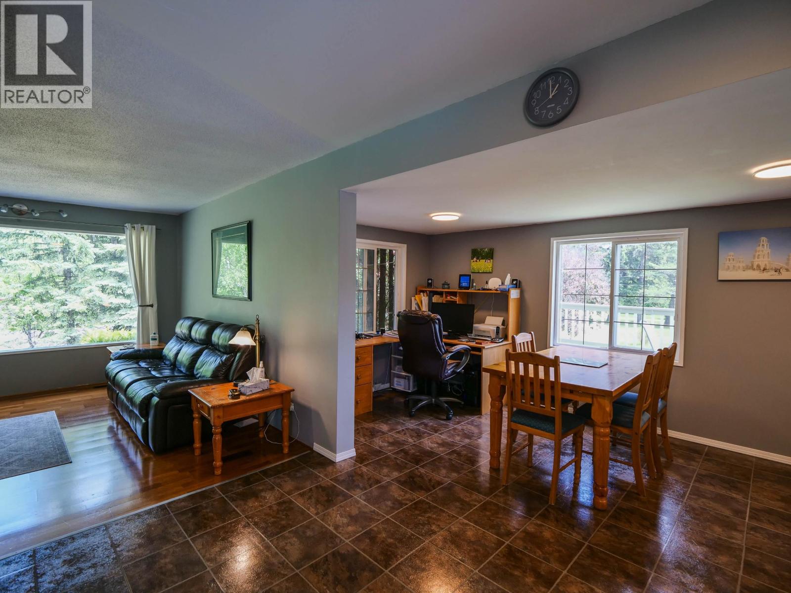 1781 Maple Drive, Red Bluff / Dragon Lake, British Columbia  V2J 4A5 - Photo 5 - R3133061