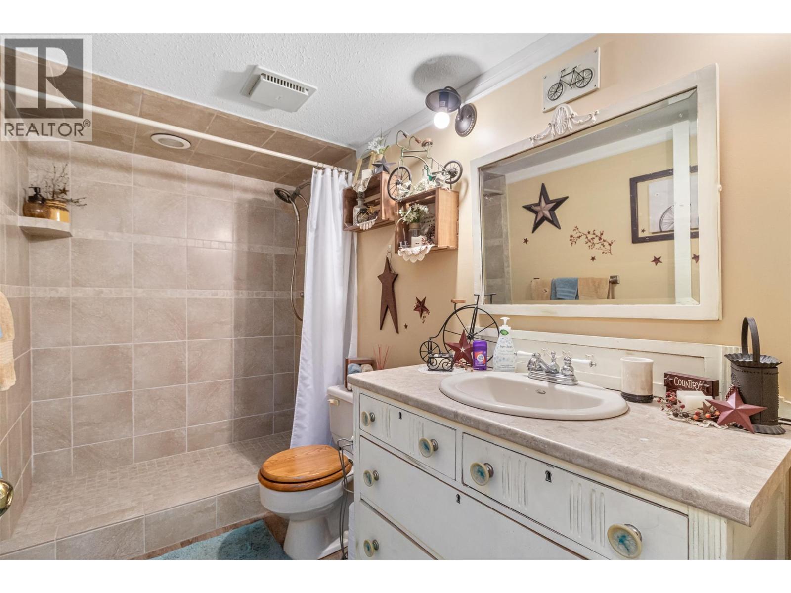 685 Stetson Court, Kelowna, British Columbia  V1X 6J7 - Photo 23 - 10397356