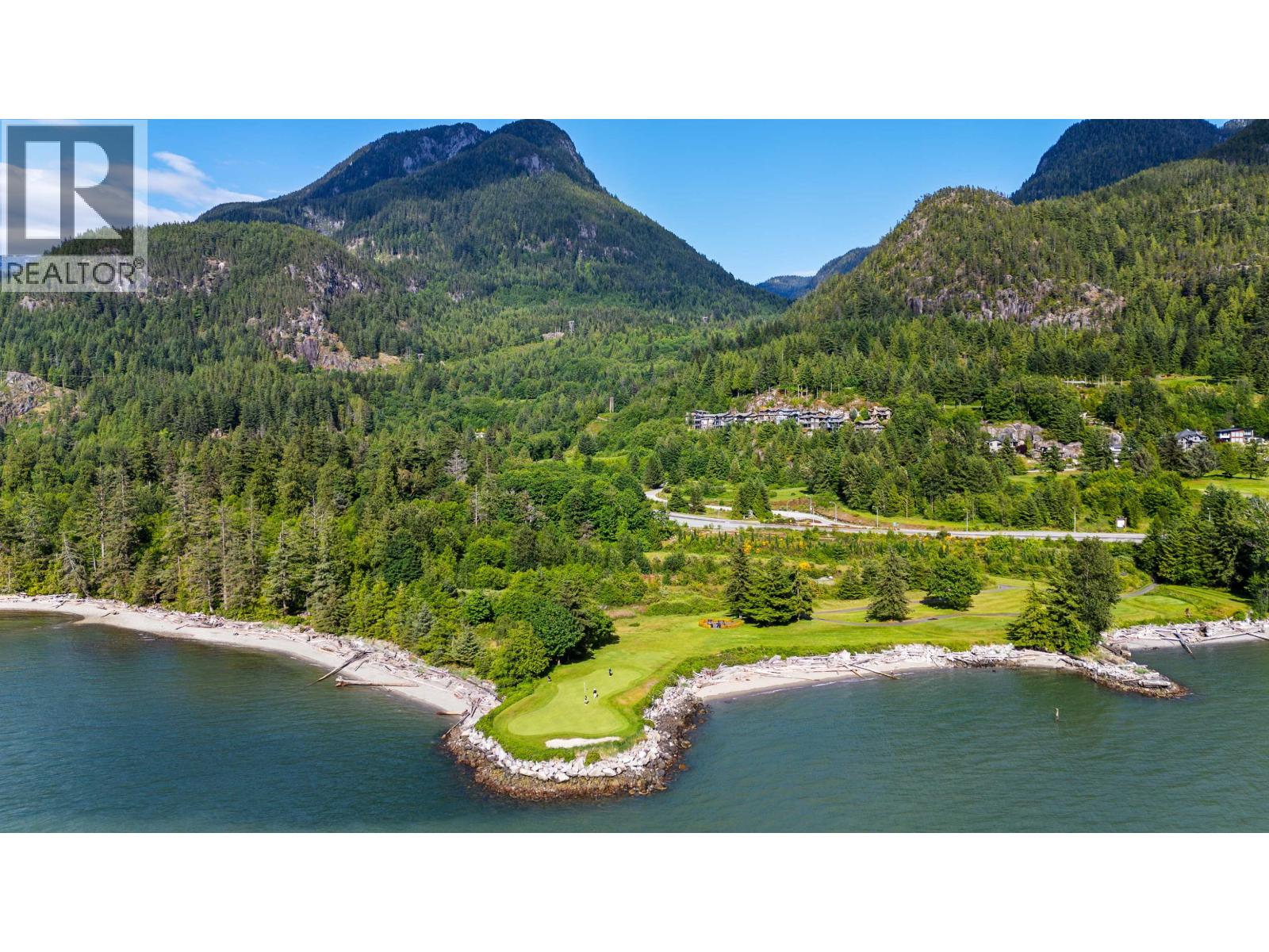 300 Ocean Crest Drive, West Vancouver, British Columbia  V0N 3Z2 - Photo 2 - R3129855