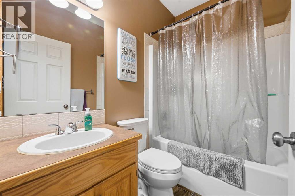 125 Ainsworth Crescent, Red Deer, Alberta  T4R 3B1 - Photo 16 - A2335471