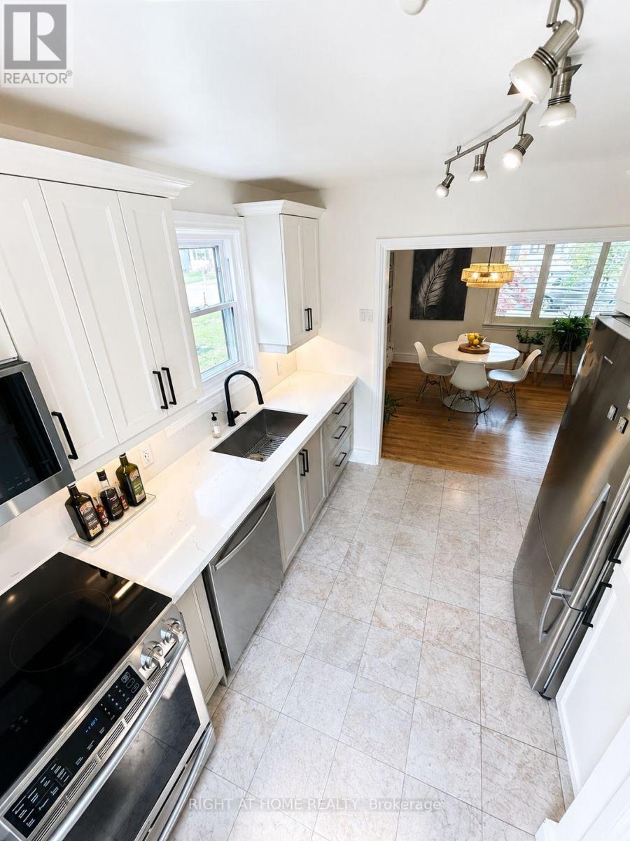 31 Dorothy Street, Hamilton, Ontario  L9A 3N9 - Photo 11 - X13596720