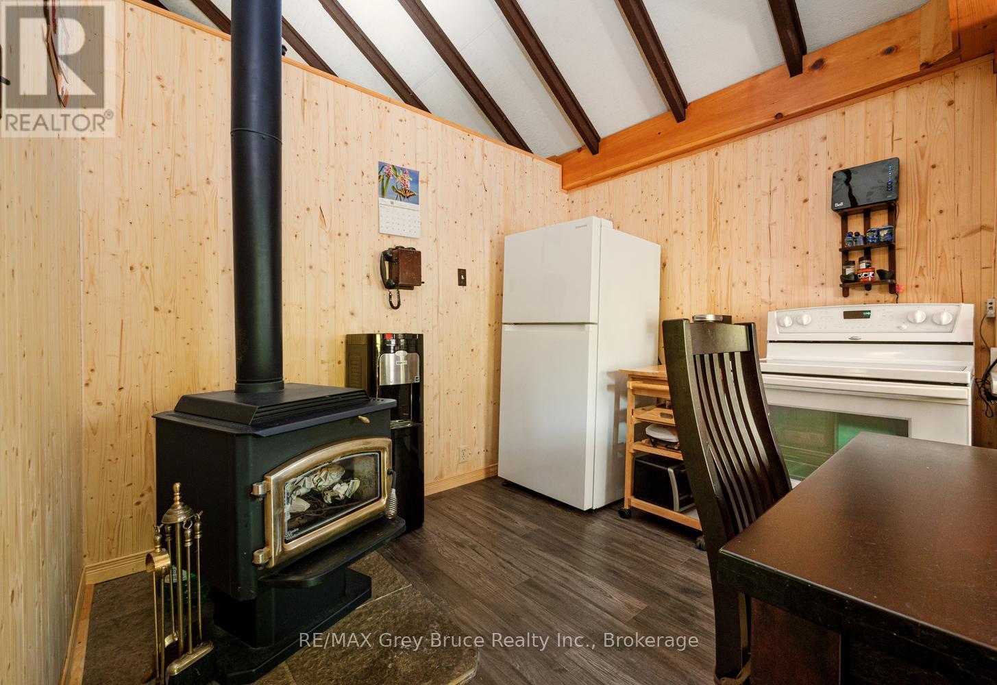 112 Symon Avenue, South Bruce Peninsula, Ontario  N0H 2T0 - Photo 10 - X13660542