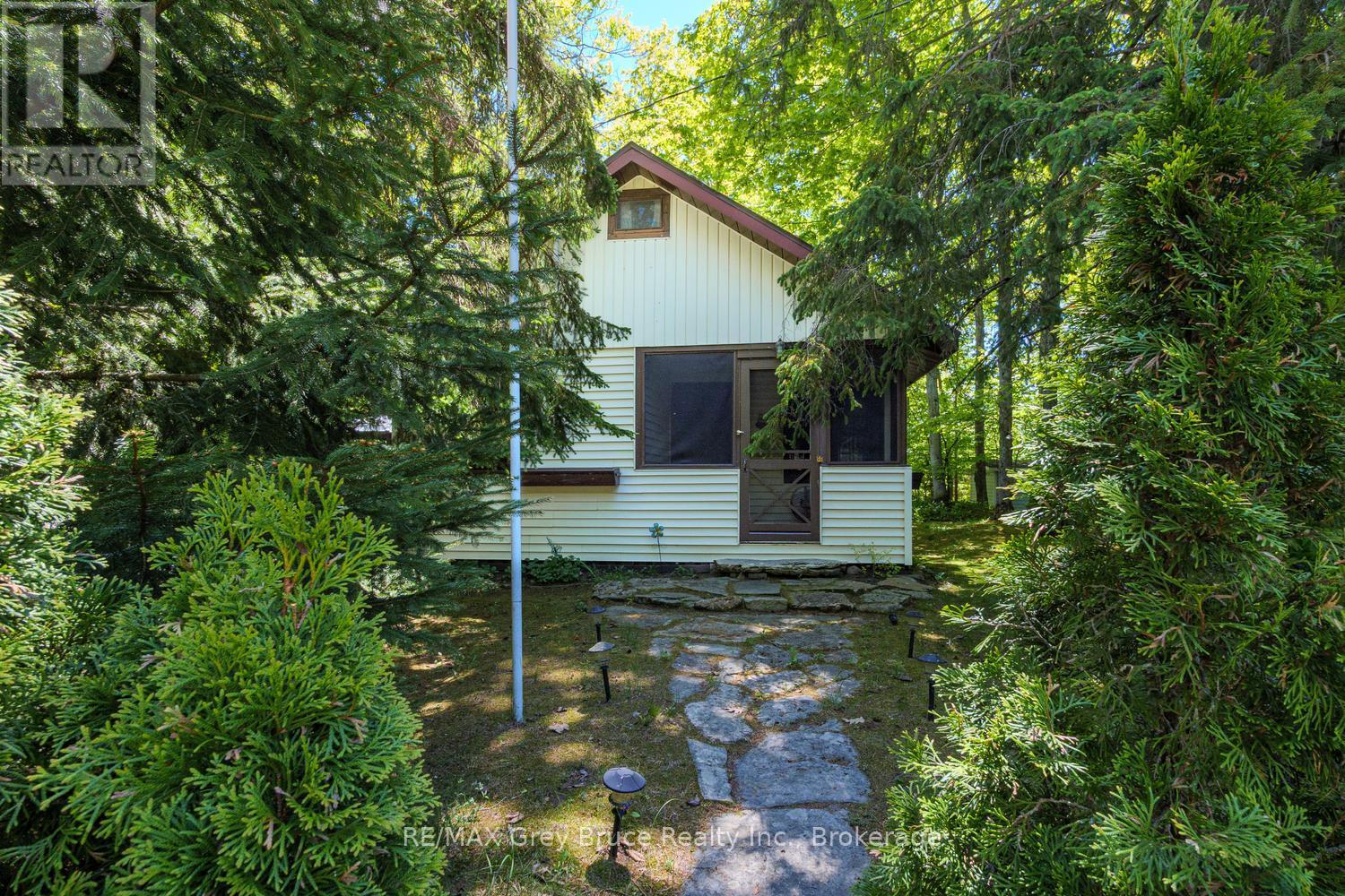 112 Symon Avenue, South Bruce Peninsula, Ontario  N0H 2T0 - Photo 23 - X13660542