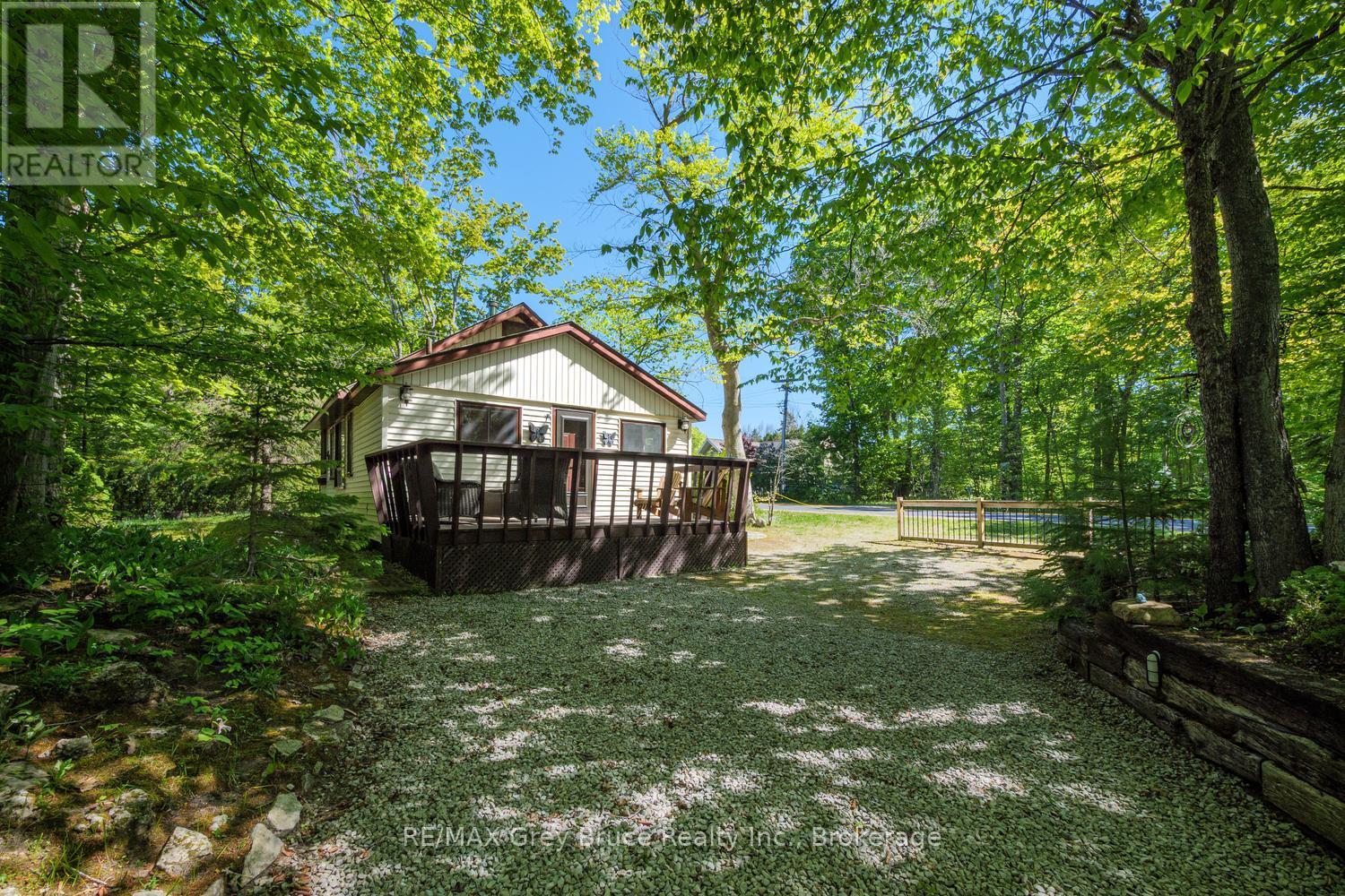 112 Symon Avenue, South Bruce Peninsula, Ontario  N0H 2T0 - Photo 25 - X13660542